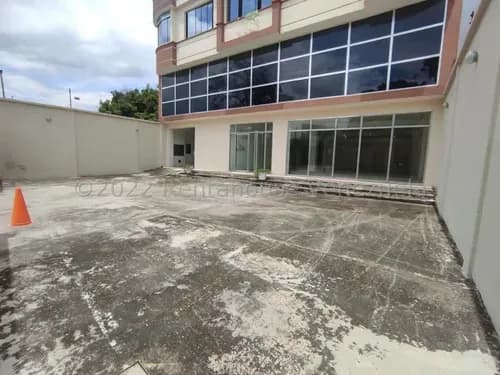 Jip 25-15467. Rent-a-house Vende Edificio En Obra Gris De 783,36 Mts2, Con Locales Comerciales, Oficinas Y 2 Apartamentos. En Cagua, Zona Centro Excelente Ubicación. Cagua. Aragua.
