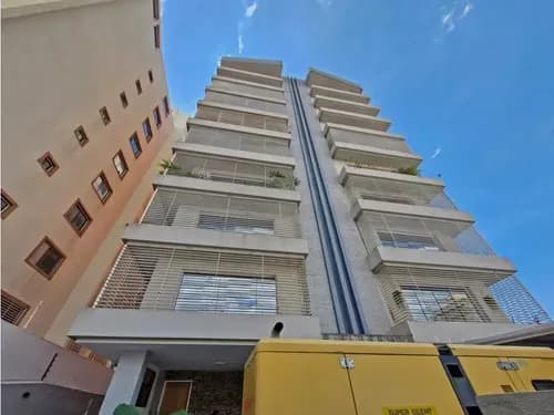 Apartamento En Residencias Bosque Luna, Con Planta Y Pozo