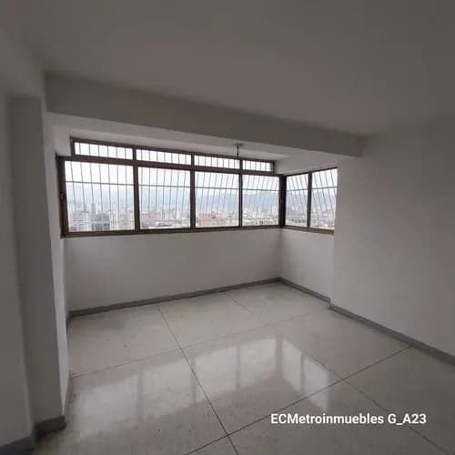 Leslie Vende De Penthouse Resd. Vicry Terrzasas De Los Nisperos