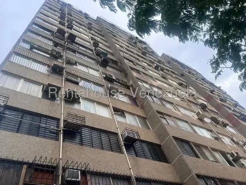 Amplio Y Comodo Apartamentode 84 Metros Que Consta De Tres Habitaciones, Dos Baños Para Tranformarlo A Tu Gusto, Ubicado Al Norte De La Ciudad Cerca De Colegios Y Centros Comerciales. LG