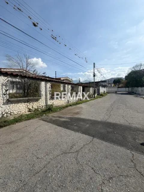 En Venta Casa Ubicada En La Urbanización Barrio Sucre.