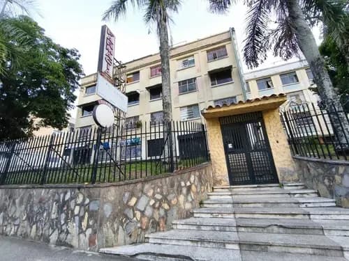 Apartamento Actualizado/ Venta/ Los Chaguaramos/ 3hab 2b 1pe/ Listo Para Firmar/ Ref: 78.000/ Solo Clientes