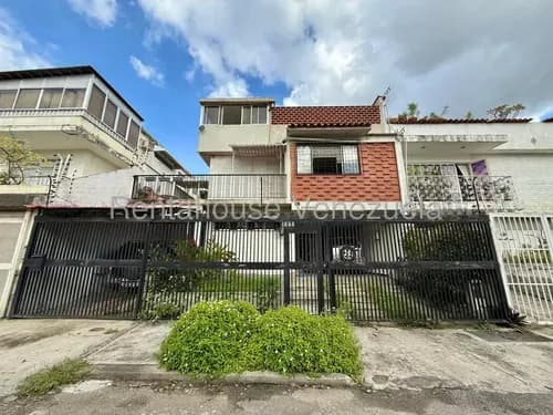 Remodela A Tu Gusto! Tiene 3 Pisos, Con Ubicación Céntrica Y Calle Privada.tres Niveles, Tres Oportunidades.cada Piso Funciona Como Apto Independiente Ideal Para Alquilar,iestáen La California Norte
