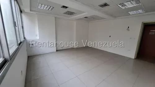 Oficina En Alquiler Con Excelente Ubicación En Chacao. Jm-rc 26:21316