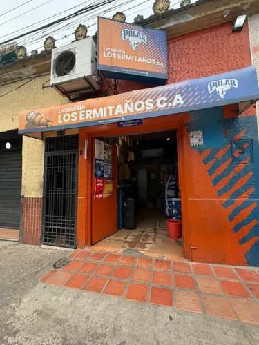 Venta De Fondo De Comercio Licorería Los Ermitaños - La Ermita