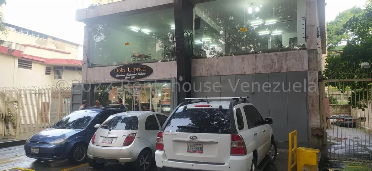 Comercial (Local Comercial) en Venta en Los Chaguaramos, Distrito Metropolitano