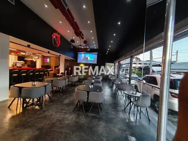 Venta Fondo de Comer. de Restau, El Viñedo, 180m², con equipos y mobiliario