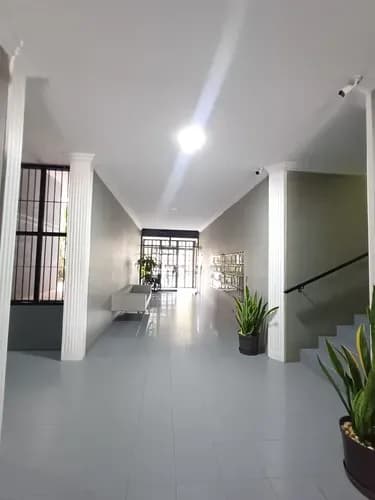 Venta De Apartamento Rodeado De Areas Verdes, 3 Habitaciones, 2 Baños, 1 Puesto. De Estacionamiento Y 1 Maletero. Cerca De Colegios Y Centros Comerciales
