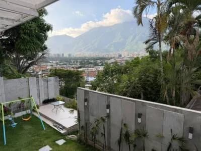Vive la magia de Caurimare!!! Casa con vista al Avila!