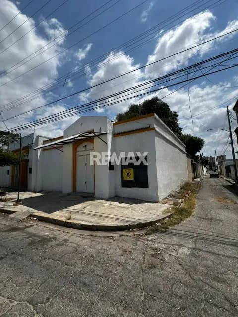 EN ALQUILER LOCAL COMERCIAL AV. PRINCIPAL EL HIPODROMO