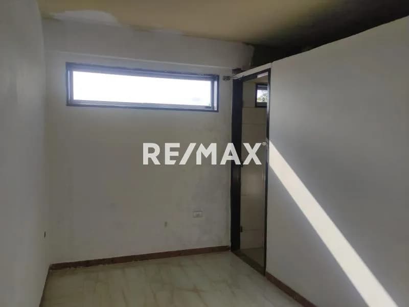 Se Alquila Consultorio en Cabudare 36m2