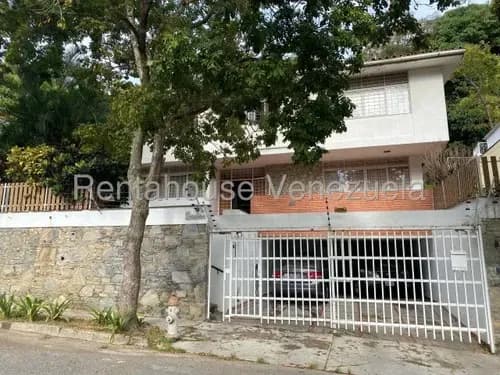 Bella Casa Con Gran Potencial En Venta En Prados Del Este 26-16253 Ma