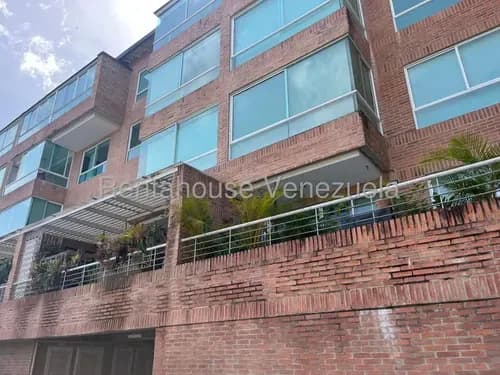 Moderno Cómodo E Iluminado Apartamento En La Urbanización La Boyera, Mls #26-11154 Gm.