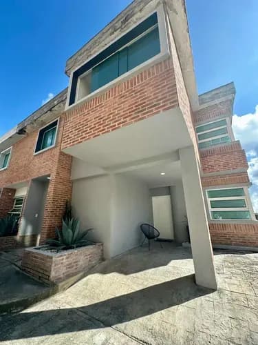 Estupendo Townhouse En Venta Ubicado En La Urb La Estancia El Retiro San Antonio Los Altos. Gm