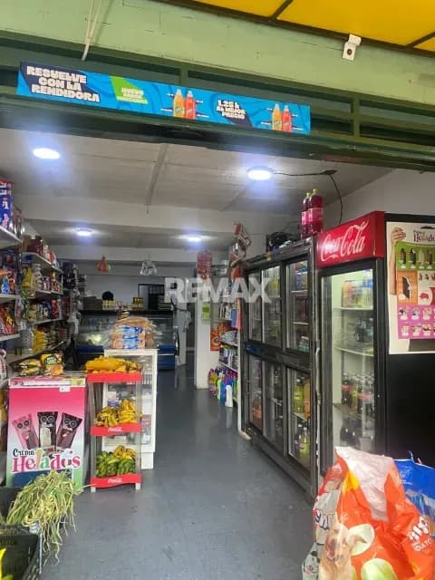 APARTAMENTO tipo CASA , a nivel de calle , con LOCAL COMERCIAL UBICADO : BARRIO SUCRE , PARTE ALTA