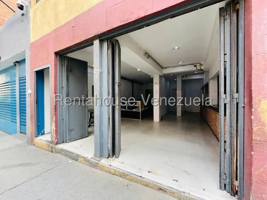 Comercial (Local Comercial) en Alquiler en Parroquia Santa Teresa, Distrito Metropolitano