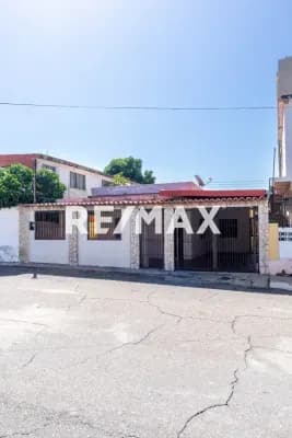 CASA EN EL SECTOR SANTA RITA