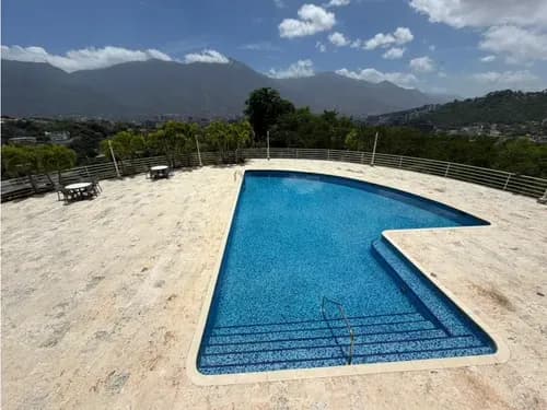 Se Vende/alquila Apto 387m² 4h+2s/5b+s/5p Colinas De Valle Arriba