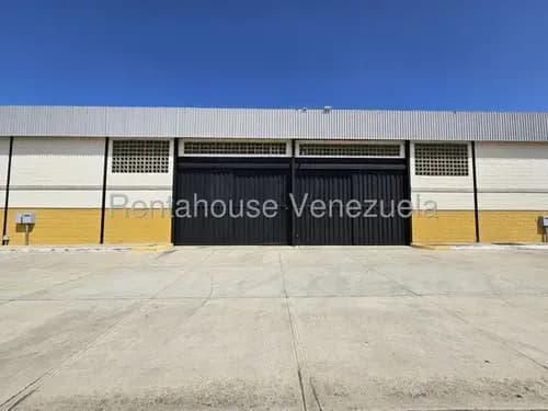 Maritza Lucena Vende Amplio Galpón En Zona Industrial Ii Barquisimeto. Área De Oficina, Iluminación Natural. Vigilancia 24/7.