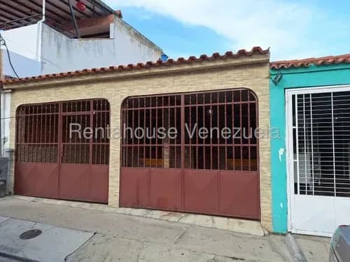 Mp Casa En Alquiler La Emeralda San Diego