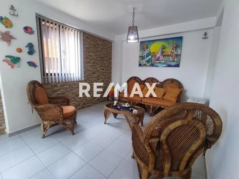 EN VENTA ENCANTADOR APARTAMENTO EN EL EDIFICIO PLAYA DORADA.