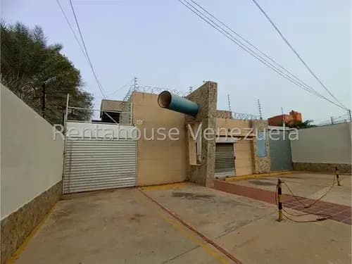 Venta De Casa Comercial Equipada En Tierra Negra ..mls 25-6166..kb