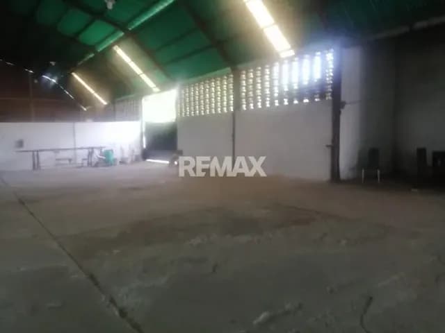 En Venta Amplio Galpón en EL Cuji centro Zona Norte