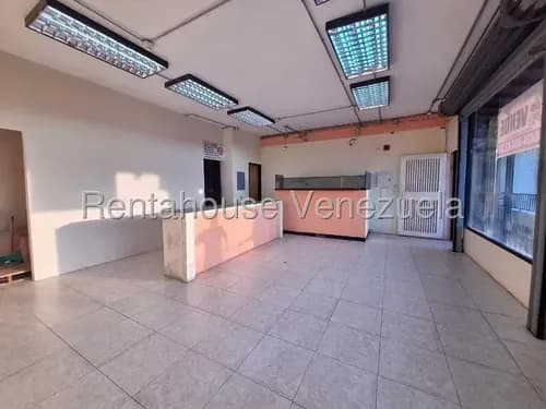 En Venta Local Comercial En Av. Costanera Barcelona. Yl