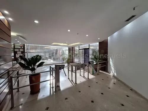 Oficina Nordic 24-11802, De 676,21 Mt2, En Torre Empresarial Zona Exclusiva Las Mercedes, Nc