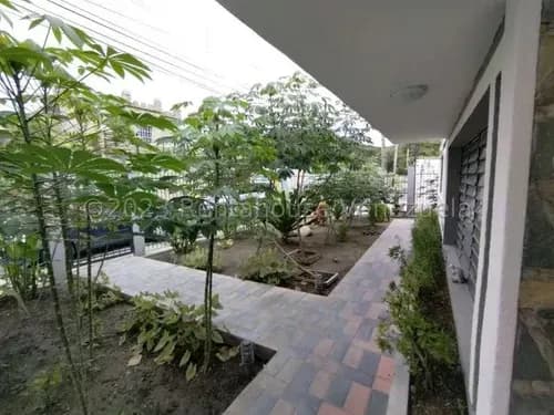 Jip 26-13710. Inversionistas Venta De Casa De 844 Mts2, Con Alto Potencial Comercial O Residencial, En La Zona Norte . Urb La Soledad, Maracay