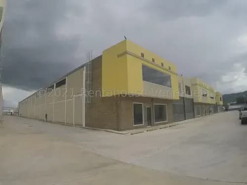 Galpon Industrial, Situado En La Urb Parque Comercio Industrial Castillito Del Municipio San Diego, Excelente Ubicacion Que Le Permite Facil Acceso A La Autopista, Fachada Con Detalles En Tablilla