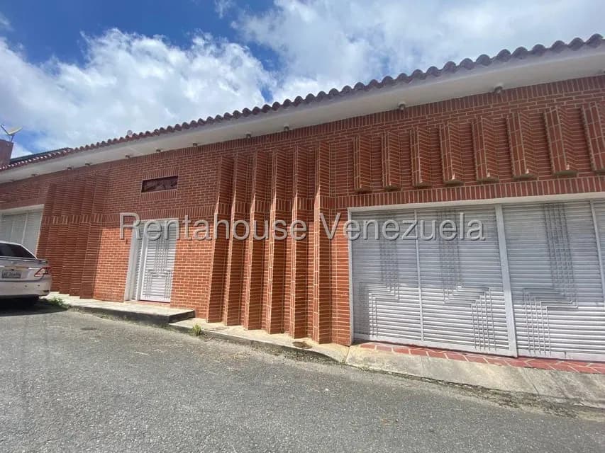 Casa (Multipes Niveles) en Venta en Tusmare, Distrito Metropolitano