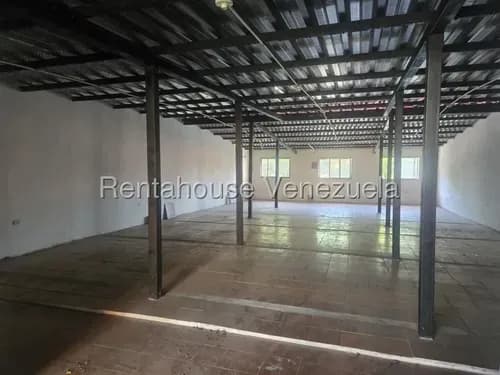 Raíza Suárez Alquila 2 6 1 3 5 6 8 Local Interno En Planta Alta Con 3 Baños, Ideal Para Diversos Tipos De Negocio, Centro De Barquisimeto