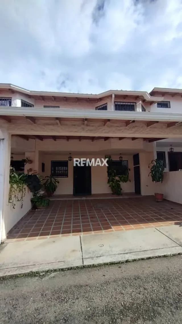 En Alquiler por días Casa Amoblada en Urbanización Santísimo Salvador, Avenida Ferrero Tamayo