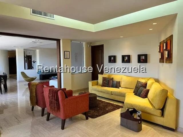 Apartamento (Multiples Niveles) en Alquiler en Zapara, Zulia