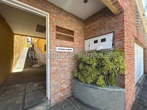 Urbanización Miranda Casa Venta Cod. 26-4111 Rp
