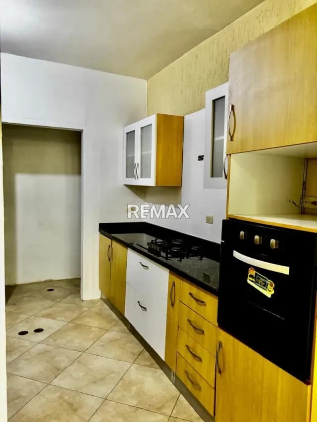 Se Alquila Apartamento , Golf Plaza , San Miguel
