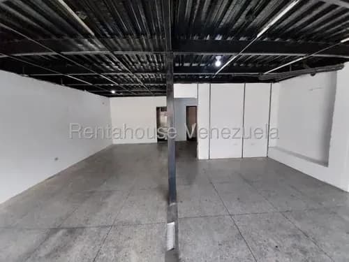 Daniela Linarez Alquila Excelente Local Comercial De 90 M2 Con 2 Baños, Pisos De Granito, En El Centro De Barquisimeto