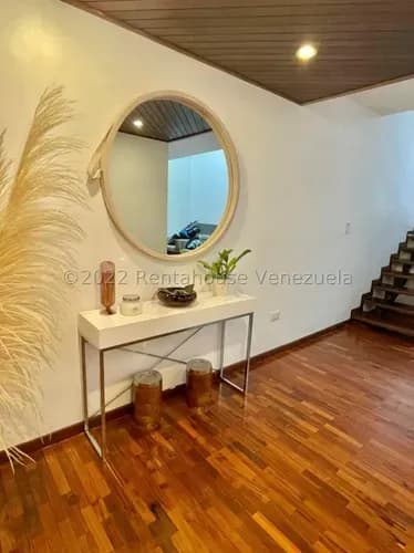 Espectacular Townhouse En El Hatillo 22-26735 Dmh