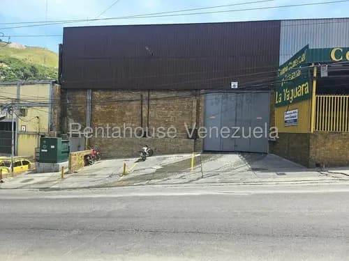 Galpón En Alquiler En La Yaguara. Luis Infante 26-7665