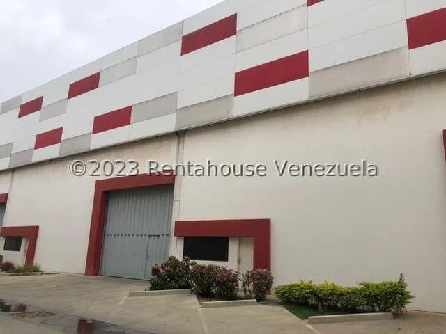 Comercial (Galpon - Deposito) en Alquiler en Zona Industrial 1, Lara