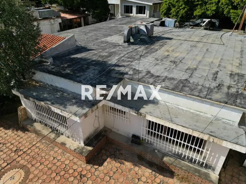 VENDE 3 CASAS EN UNA MISMA PROPIEDAD CASA 1 SECTOR LA LAGO