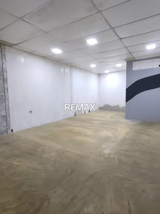 En Alquiler Local 7A Comercial en Centro Profesionales Brañez