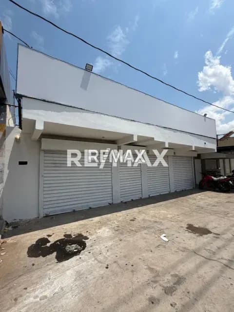 Local comercial Ubicado en Av. Principal Gallo Verde
