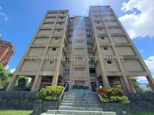 Hermoso Y Amplio Apartamento En Alquiler En Colinas De Bello