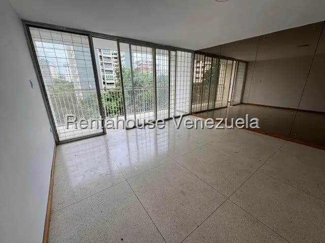 Apartamento (1 Nivel) en Venta en Los Palos Grandes, Distrito Metropolitano