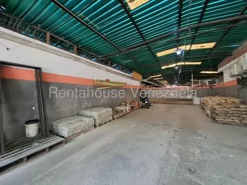 Asg Galpon Con Local Comercial Ubicado En Zona De Alto Trafico Zona Centro De Maracay 26-241