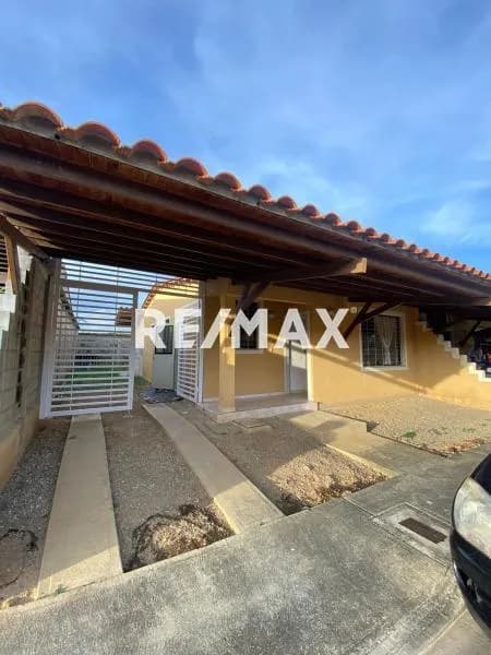 En Venta amplia Casa en Urbanizacion La Trigaleña 1
