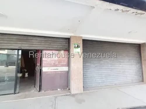 Maritza Lucena Vende Espacioso Local Comercial Al Oeste De Barquisimeto, Piso De Porcelanato, Puertas De Vidrio Y Santa María, Cód. 26-9181