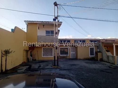 Hermosa, Amplia, Iluminada Y Moderna Casa Duplex En Venta En Conjunto Privado En Cabudare Sector La Mora. 26-9898 Jesus Teran